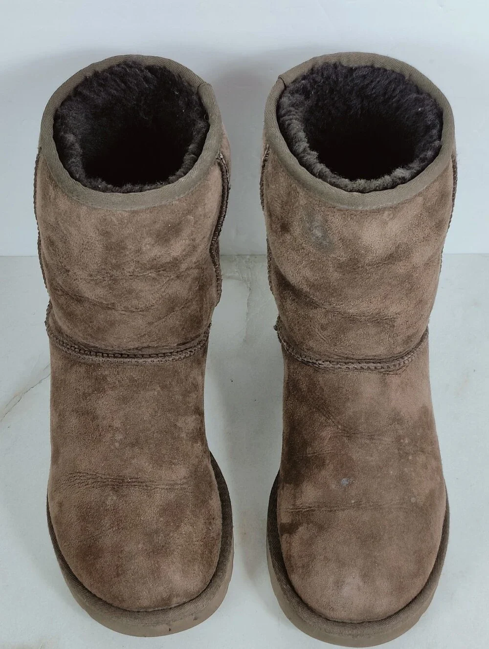UGG Women's Classic Chocolate Brown Suede Short Boots, Sz 7
